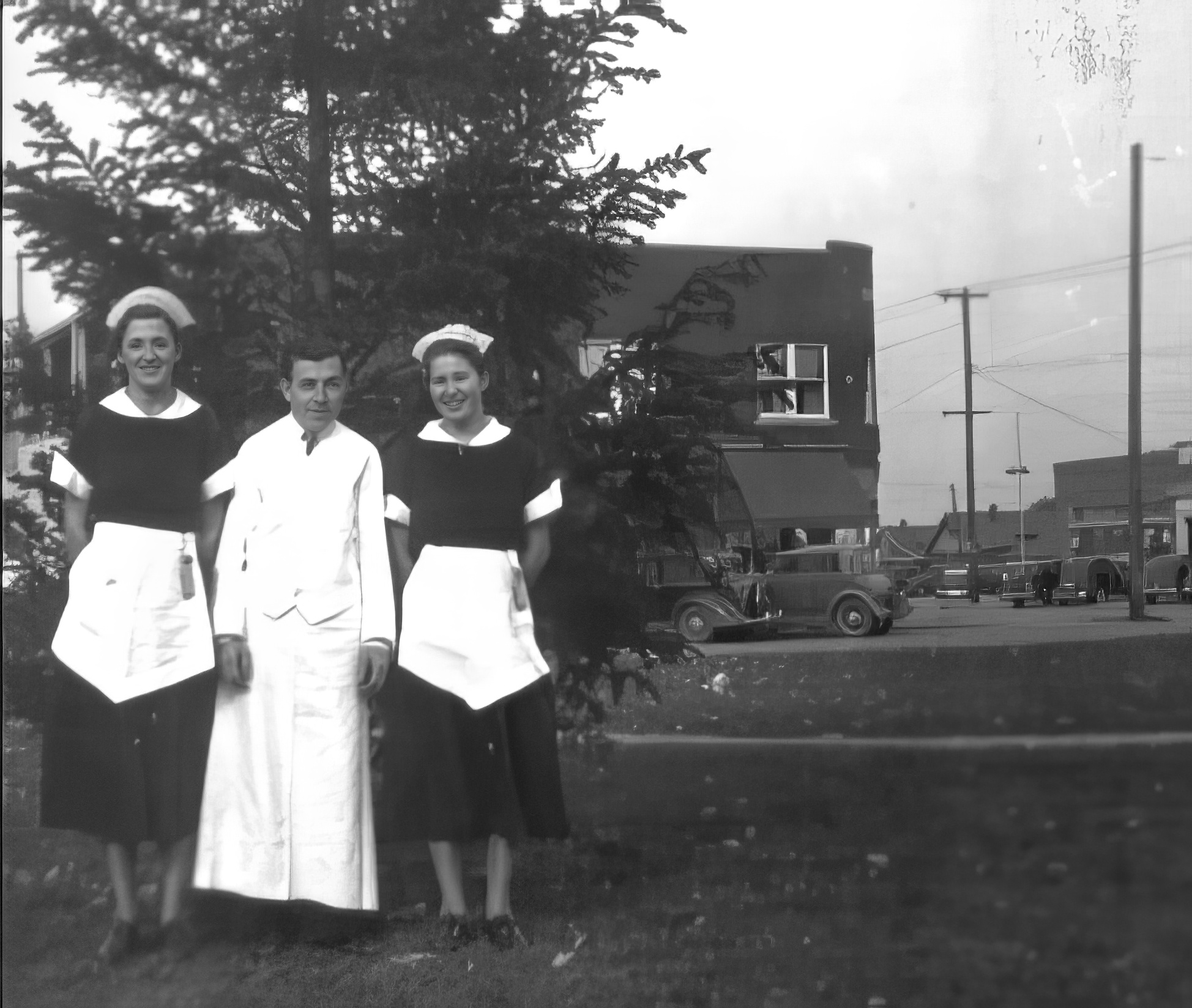 Ma Zott's employees circa 1940